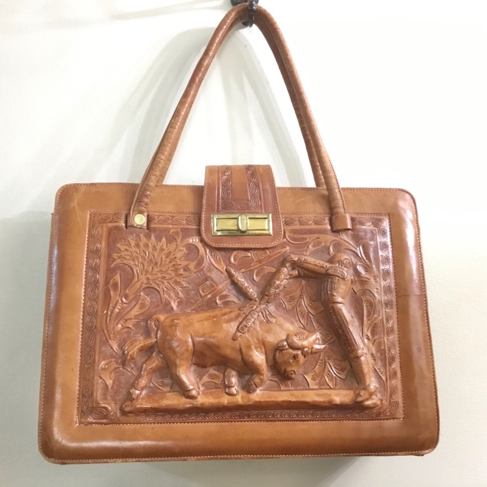 Vintage Mexican 3D tooled leather purse shoulder bag